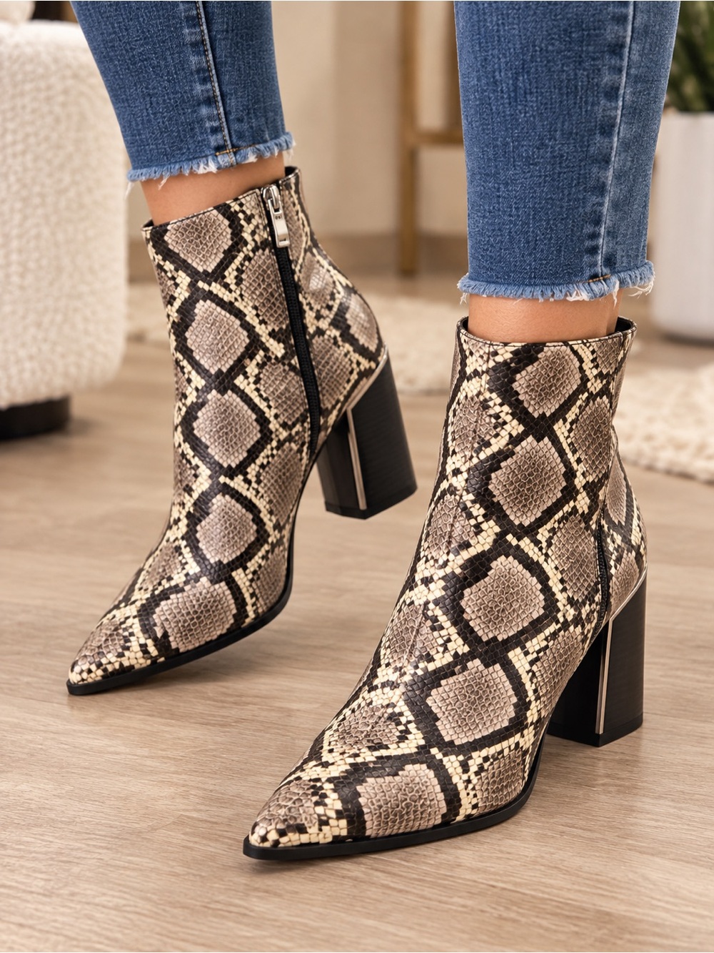 CIRCUS by Sam Edelman Cal Cashmere Edgy Western Snakeskin Ankle Boots Size 7